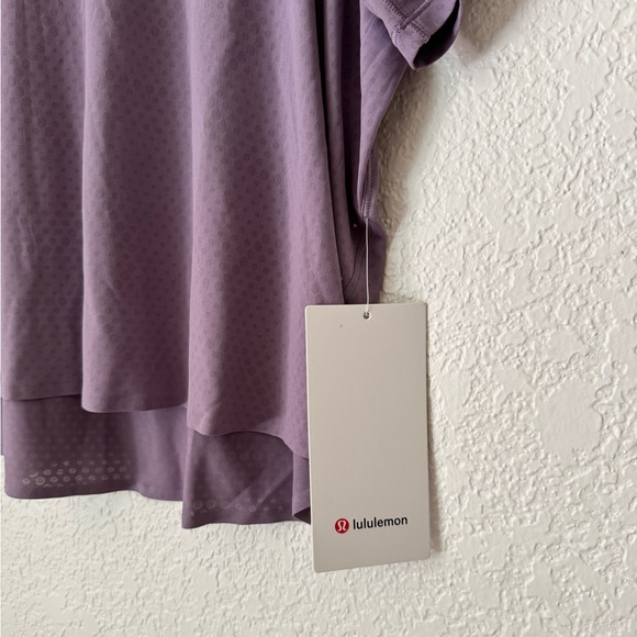 NWT Lululemon Running T-Shirt - Size 14 - Picture 2 of 5